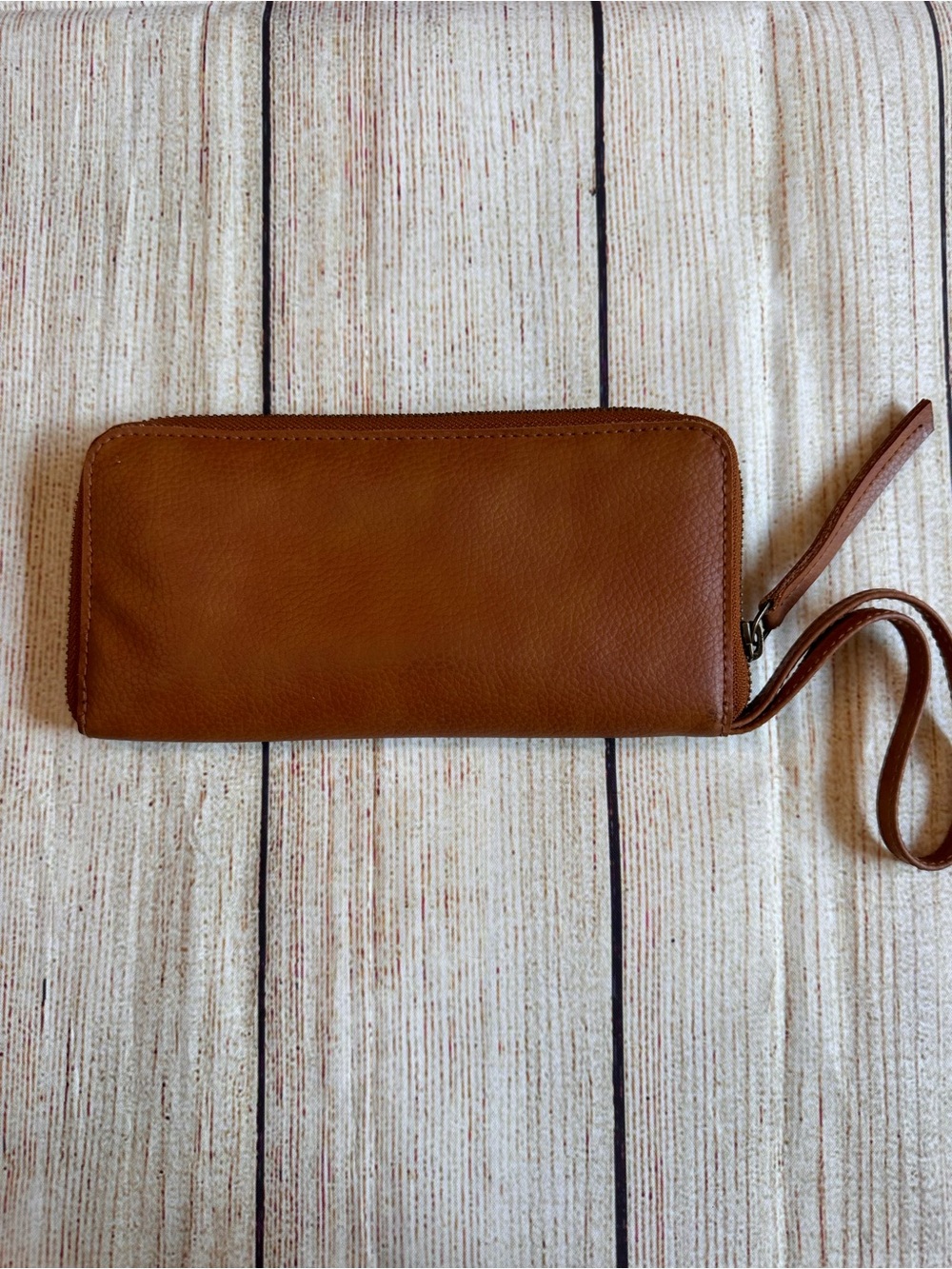 Free People Vegan Leather Brown Zip Around Wristlet Wallet - Picture 2 of 3